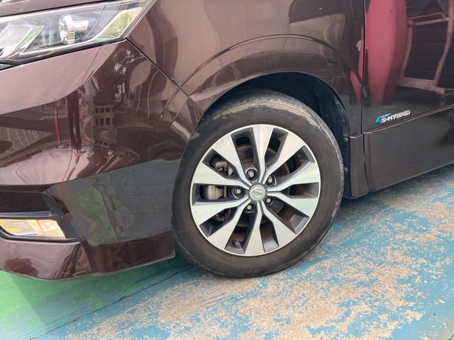 セレナ ハイウェイスター エマージェンシーブレーキ クルーズコントロール 8人乗り ナビTV アラウンドビューモニター DVD ブルーレイ Bluetooth フリップダウンモニター ドラレコ ETC オートLEDヘッドライト(6枚目)