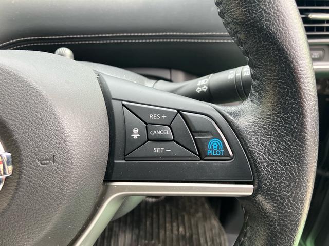 セレナ ハイウェイスター エマージェンシーブレーキ クルーズコントロール 8人乗り ナビTV アラウンドビューモニター DVD ブルーレイ Bluetooth フリップダウンモニター ドラレコ ETC オートLEDヘッドライト(21枚目)