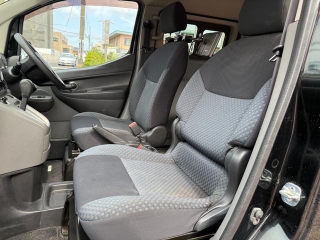ＮＶ２００バネットワゴン １６Ｘ－３Ｒ　７人乗り／純正ナビ／フルセグＤＴＶ／バックカメラ／後席モニター（10枚目）