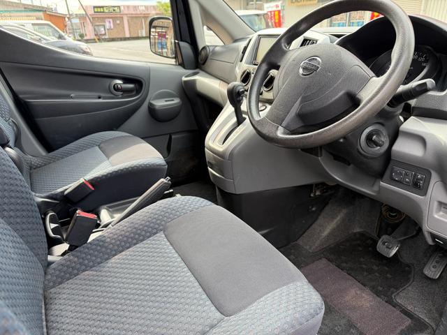 ＮＶ２００バネットワゴン １６Ｘ－３Ｒ　７人乗り／純正ナビ／フルセグＤＴＶ／バックカメラ／後席モニター（11枚目）