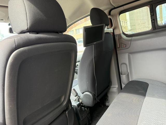 ＮＶ２００バネットワゴン １６Ｘ－３Ｒ　７人乗り／純正ナビ／フルセグＤＴＶ／バックカメラ／後席モニター（16枚目）