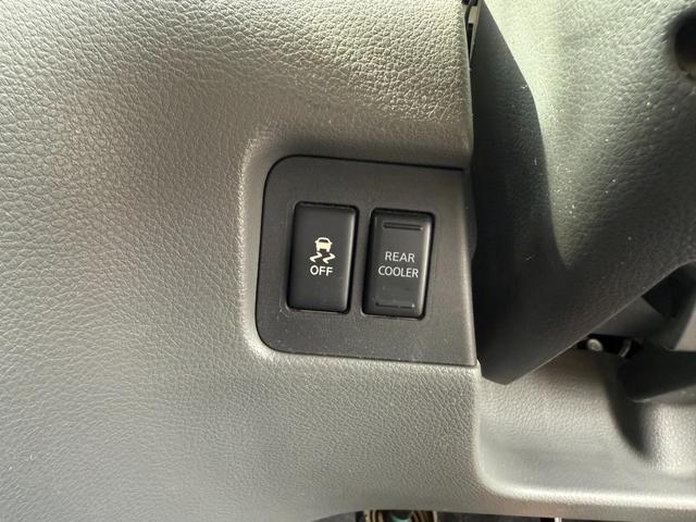 ＮＶ２００バネットワゴン １６Ｘ－３Ｒ　７人乗り／純正ナビ／フルセグＤＴＶ／バックカメラ／後席モニター（19枚目）