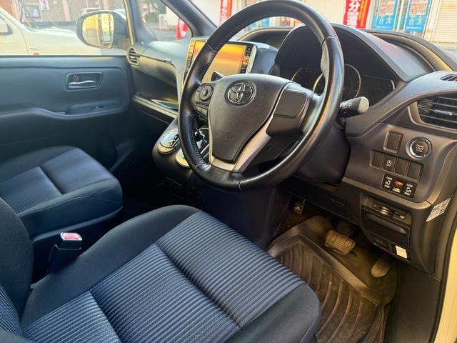 ヴォクシー ＺＳ　煌（8枚目）