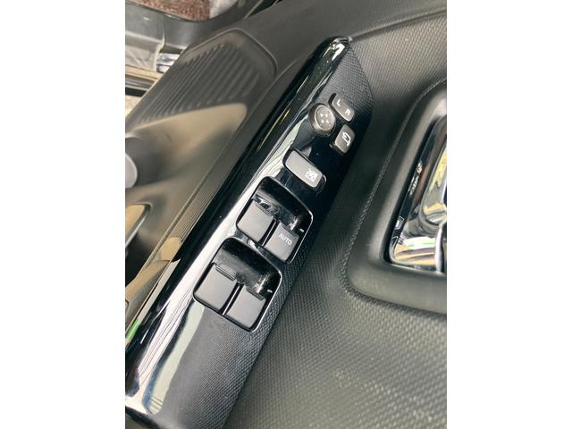 スペーシアカスタム ハイブリッドＸＳターボ　ドライブレコーダー　バックカメラ　両側電動スライドドア　ナビ　クリアランスソナー　オートクルーズコントロール　レーンアシスト　衝突被害軽減システム　オートライト　ＬＥＤヘッドランプ　スマートキー（12枚目）