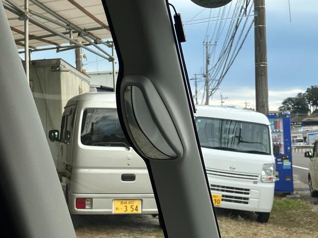 スペーシアカスタム ハイブリッドＸＳターボ　ドライブレコーダー　バックカメラ　両側電動スライドドア　ナビ　クリアランスソナー　オートクルーズコントロール　レーンアシスト　衝突被害軽減システム　オートライト　ＬＥＤヘッドランプ　スマートキー（30枚目）