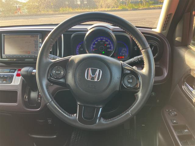 Ｎ－ＯＮＥ 　ＥＴＣ　バックカメラ　ナビ　ＴＶ　オートライト　スマートキー　アイドリングストップ　電動格納ミラー　ベンチシート　ＣＶＴ　ＡＢＳ　ＥＳＣ　ＣＤ　ＤＶＤ再生　ＵＳＢ　Ｂｌｕｅｔｏｏｔｈ　アルミホイール（3枚目）