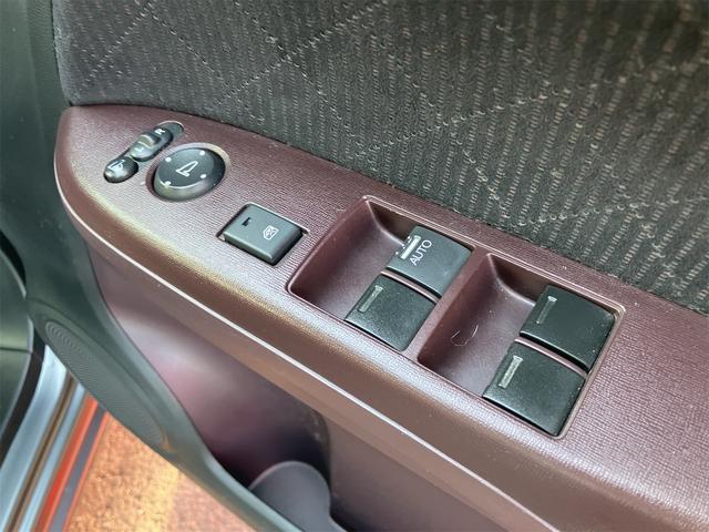 Ｎ－ＯＮＥ 　ＥＴＣ　バックカメラ　ナビ　ＴＶ　オートライト　スマートキー　アイドリングストップ　電動格納ミラー　ベンチシート　ＣＶＴ　ＡＢＳ　ＥＳＣ　ＣＤ　ＤＶＤ再生　ＵＳＢ　Ｂｌｕｅｔｏｏｔｈ　アルミホイール（11枚目）