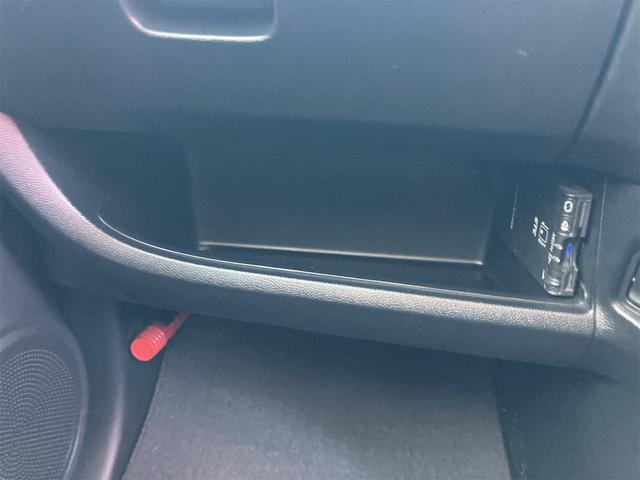 Ｎ－ＯＮＥ 　ＥＴＣ　バックカメラ　ナビ　ＴＶ　オートライト　スマートキー　アイドリングストップ　電動格納ミラー　ベンチシート　ＣＶＴ　ＡＢＳ　ＥＳＣ　ＣＤ　ＤＶＤ再生　ＵＳＢ　Ｂｌｕｅｔｏｏｔｈ　アルミホイール（44枚目）