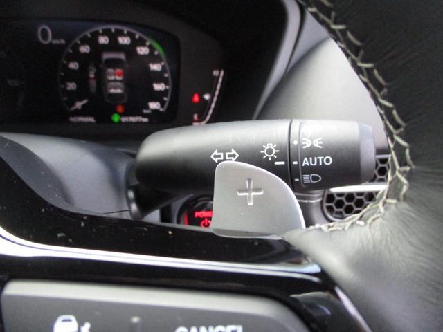 ZR-V e:HEVZ特別仕様車ブラックスタイル 弊社デモカーアップ ホンダセンシング HondaCONNECTディスプレー BOSEプレミアムサウンドシステム マルチビューカメラ ETC2.0 本革シート パワーテールゲート ワイヤレス充電器 禁煙(13枚目)