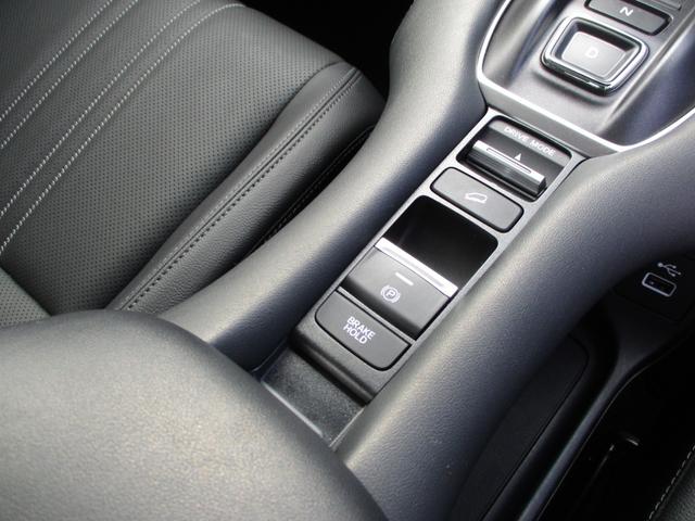 ZR-V e:HEVZ特別仕様車ブラックスタイル 弊社デモカーアップ ホンダセンシング HondaCONNECTディスプレー BOSEプレミアムサウンドシステム マルチビューカメラ ETC2.0 本革シート パワーテールゲート ワイヤレス充電器 禁煙(14枚目)