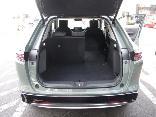 ヴェゼル ｅ：ＨＥＶＺ　ワンオーナー　ホンダセンシング　ＨｏｎｄａＣＯＮＮＥＣＴディスプレー　ＴＶ　Ｂｌｕｅｔｏｏｔｈ　バックカメラ　ＥＴＣ２．０　ワイヤレス充電器　シートヒーター　ステアリングヒーター　ＬＥＤヘッドライト（8枚目）