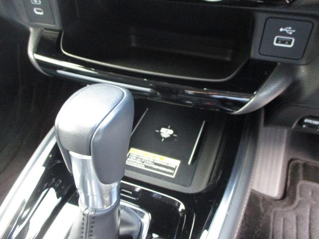 ヴェゼル ｅ：ＨＥＶＺ　ワンオーナー　ホンダセンシング　ＨｏｎｄａＣＯＮＮＥＣＴディスプレー　ＴＶ　Ｂｌｕｅｔｏｏｔｈ　バックカメラ　ＥＴＣ２．０　ワイヤレス充電器　シートヒーター　ステアリングヒーター　ＬＥＤヘッドライト（26枚目）