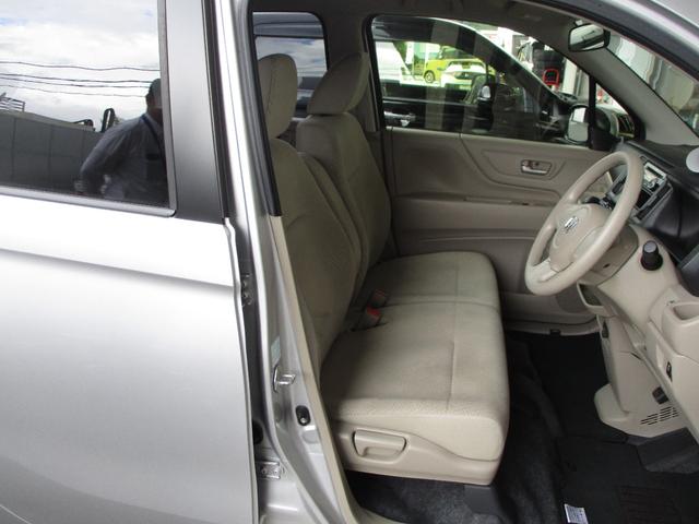 N-WGN G GathersCDデッキオートエアコンベンチシートスマートキープッシュスタートベンチシート車検令和8年6月走行距離は32291キロ スマートキーシステム AAC キーレスキー 運転席エアバック PW(9枚目)