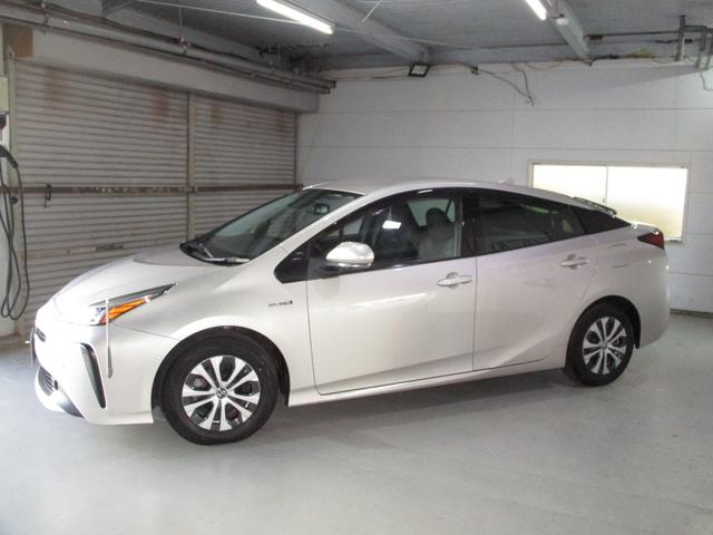 プリウス Ａ　ワンオーナー　トヨタＯＰナビ　　ＣＤ　ＴＶ　Ｂｌｕｅｔｏｏｔｈ　バックカメラ　ＥＴＣ　社外前後ドライブレコーダーＬＥＤオートヘッドライト　運転席パワーシート　オートエアコン　スマートキー　Ｂモニタ（3枚目）