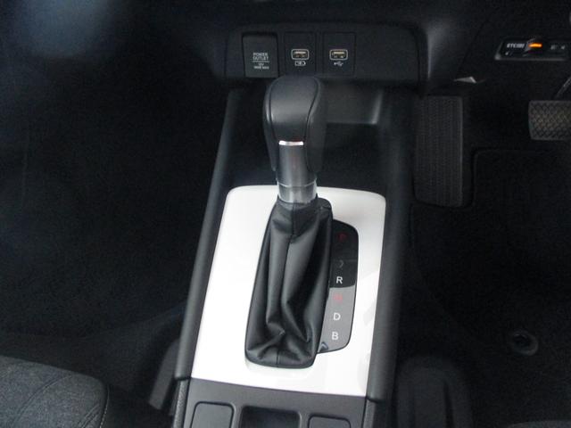 フィット e:HEVホーム HondaSENSING Honda CONNECTディスプレイ TV Bluetoot バックカメラ ETC2.0 LEDヘッドライト クルーズコントロール オートエアコン スマートキー キーレス(13枚目)