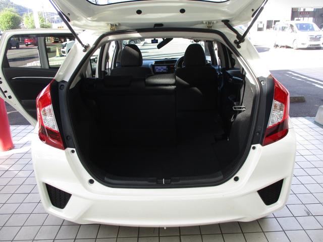 フィット 13G・Fパッケージ コンフォートエディション ワンオーナーGathersナビ Bluetooth バックカメラ ETC 社外ドライブレコーダー オートリトラミラー オートエアコン スマートキー プッシュスタート インテリキー 1オ-ナ- Rカメラ(8枚目)