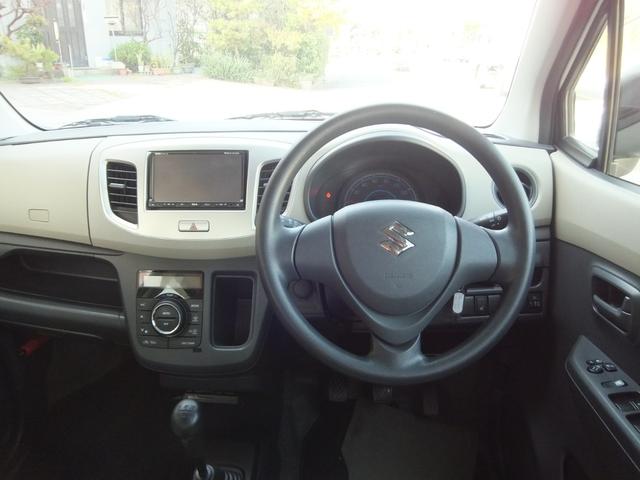 自社工場にて納車前までにエンジン・ブレーキ・油脂類など主要部から細かな部分まで点検整備致します。点検項目８０箇所以上！