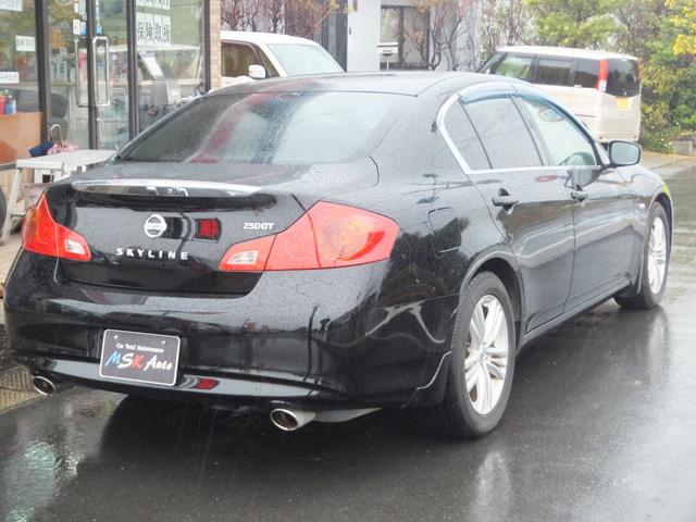 スカイライン 250GT 保証/ナビ/TV/ETC/ABS/サイドカメラ/バックカメラ/電動シート/エアバッグ/エアコン/パワーステアリング/パワーウィンドウ/エアバッグ/キーレス/スマートキー/プッシュスタート(9枚目)