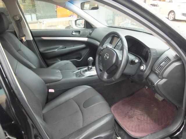 スカイライン 250GT 保証/ナビ/TV/ETC/ABS/サイドカメラ/バックカメラ/電動シート/エアバッグ/エアコン/パワーステアリング/パワーウィンドウ/エアバッグ/キーレス/スマートキー/プッシュスタート(10枚目)