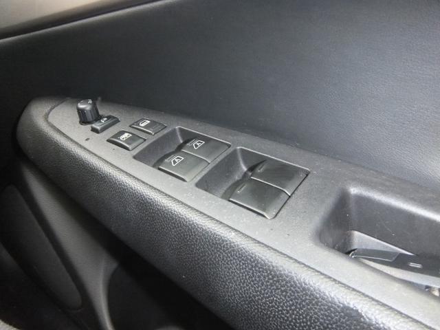 スカイライン 250GT 保証/ナビ/TV/ETC/ABS/サイドカメラ/バックカメラ/電動シート/エアバッグ/エアコン/パワーステアリング/パワーウィンドウ/エアバッグ/キーレス/スマートキー/プッシュスタート(17枚目)