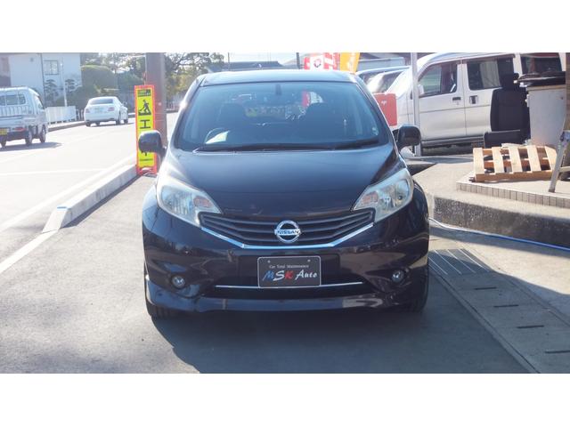 ノート メダリスト 保証/ABS/全方位カメラ/キーレス/スマートキー/プッシュスタート/エアコン/パワーステアリング/パワーウィンドウエアバッグ/助手席エアバック/盗難防止システム/衝突安全ボディ/アルミ(5枚目)