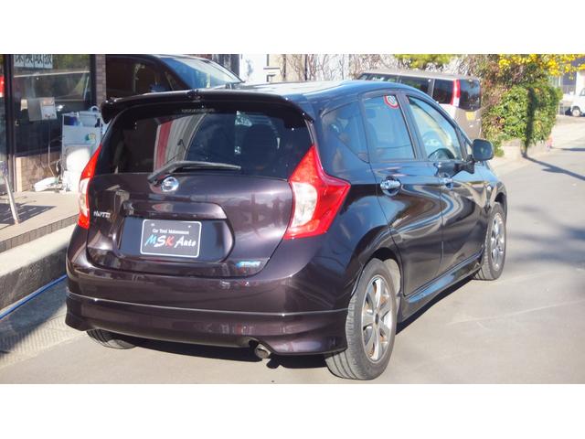 ノート メダリスト 保証/ABS/全方位カメラ/キーレス/スマートキー/プッシュスタート/エアコン/パワーステアリング/パワーウィンドウエアバッグ/助手席エアバック/盗難防止システム/衝突安全ボディ/アルミ(9枚目)