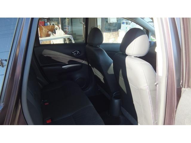 ノート メダリスト 保証/ABS/全方位カメラ/キーレス/スマートキー/プッシュスタート/エアコン/パワーステアリング/パワーウィンドウエアバッグ/助手席エアバック/盗難防止システム/衝突安全ボディ/アルミ(12枚目)