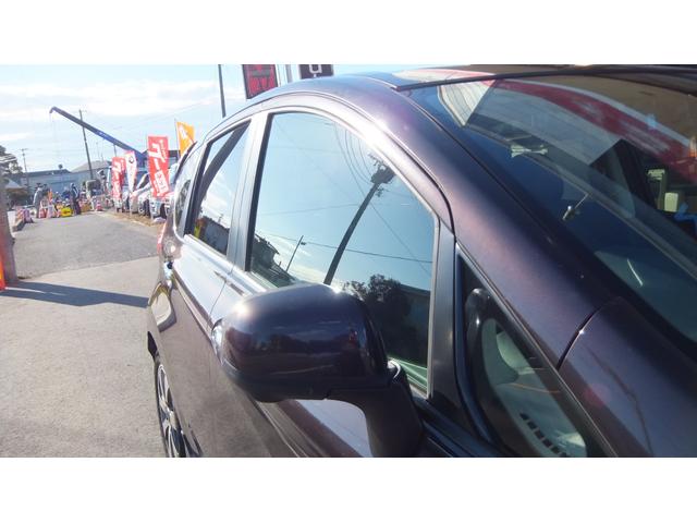 ノート メダリスト 保証/ABS/全方位カメラ/キーレス/スマートキー/プッシュスタート/エアコン/パワーステアリング/パワーウィンドウエアバッグ/助手席エアバック/盗難防止システム/衝突安全ボディ/アルミ(29枚目)