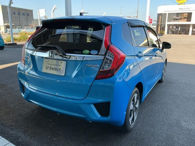 フィットハイブリッド Fパッケージ Fパッケージ/スーパーUVカットフロントドアガラス/オートリトラミラー/アームレスト付センターコンソールボックス/ETC車載器/プラズマクラスター(5枚目)