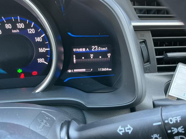 フィットハイブリッド Fパッケージ Fパッケージ/スーパーUVカットフロントドアガラス/オートリトラミラー/アームレスト付センターコンソールボックス/ETC車載器/プラズマクラスター(18枚目)