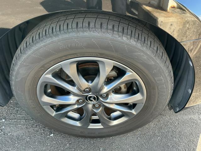 デミオ １３Ｓノーブルクリムゾン　１３Ｓノーブルクリムゾン／前後ドライブレコーダー／１５インチアルミホイール（高輝度塗装）／ＣＤ・ＤＶＤプレーヤー＋地上デジタルＴＶチューナー（フルセグ）／専用シート（レッド千鳥格子）／デジタルミラー（7枚目）