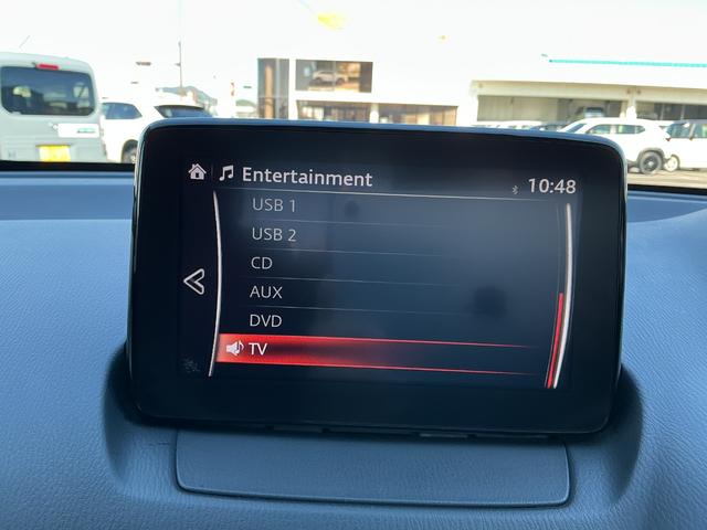 デミオ １３Ｓノーブルクリムゾン　１３Ｓノーブルクリムゾン／前後ドライブレコーダー／１５インチアルミホイール（高輝度塗装）／ＣＤ・ＤＶＤプレーヤー＋地上デジタルＴＶチューナー（フルセグ）／専用シート（レッド千鳥格子）／デジタルミラー（26枚目）