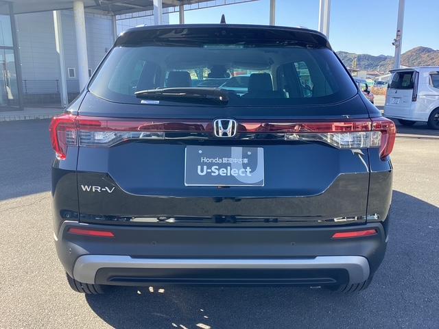 ＷＲ－Ｖ Ｚ＋ブラックスタイル　ＨｏｎｄａＳＥＮＳＩＮＧ／ＨｏｎｄａＧａｔｈｅｒｓナビ／ＬＥＤフォグライト／本革巻ステアリングホイール＋セレクトレバー／リアセンターアームレスト（ドリンクホルダー付）／１７インチアルミホイール（4枚目）