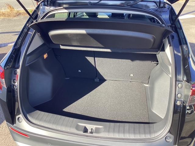 ＷＲ－Ｖ Ｚ＋ブラックスタイル　ＨｏｎｄａＳＥＮＳＩＮＧ／ＨｏｎｄａＧａｔｈｅｒｓナビ／ＬＥＤフォグライト／本革巻ステアリングホイール＋セレクトレバー／リアセンターアームレスト（ドリンクホルダー付）／１７インチアルミホイール（12枚目）