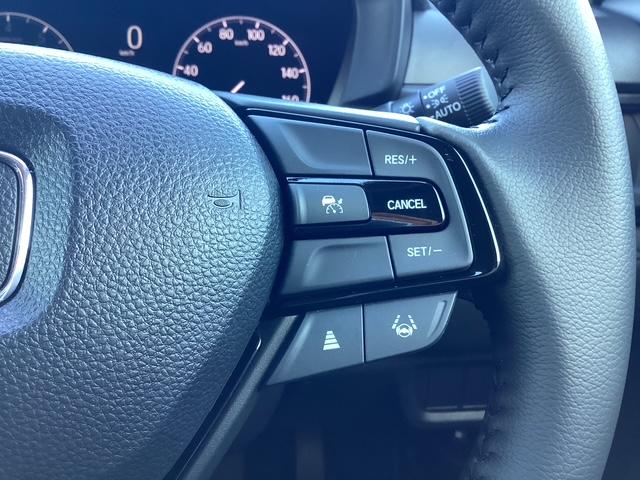 ＷＲ－Ｖ Ｚ＋ブラックスタイル　ＨｏｎｄａＳＥＮＳＩＮＧ／ＨｏｎｄａＧａｔｈｅｒｓナビ／ＬＥＤフォグライト／本革巻ステアリングホイール＋セレクトレバー／リアセンターアームレスト（ドリンクホルダー付）／１７インチアルミホイール（17枚目）