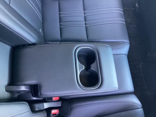 �㕔���Ȓ����Ƀh�����N�z���_�[