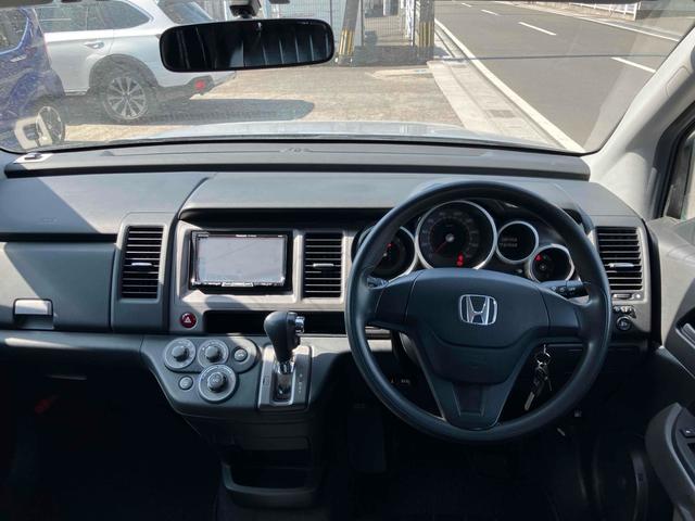 クロスロード ２０Ｘ　ＥＴＣ　バックカメラ　ナビ　ＴＶ　オートライト　アルミホイール　キーレスエントリー　電動格納ミラー　ＡＴ　盗難防止システム　衝突安全ボディ　ＣＤ　ＤＶＤ再生　３列シート　ＡＢＳ　エアコン（2枚目）