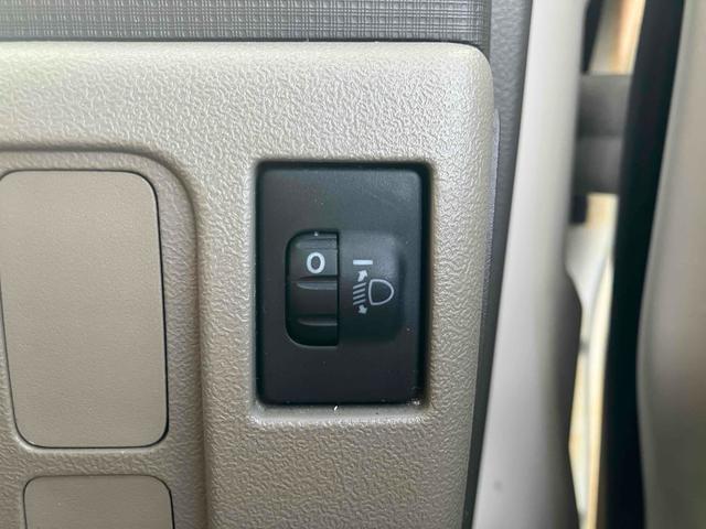 タント X 電動スライドドア ナビ TV スマートキー 電動格納ミラー ベンチシート CVT 盗難防止システム ABS CD DVD再生 衝突安全ボディ エアコン パワーステアリング パワーウィンドウ(49枚目)