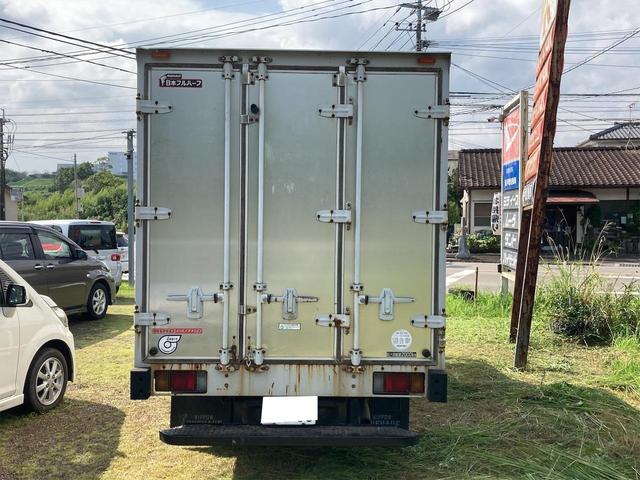 アルミバン 最大積載量2000kg 荷台室内灯 NOx・PM適合車 5速ミッション フル装備(5枚目)