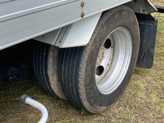 アルミバン 最大積載量2000kg 荷台室内灯 NOx・PM適合車 5速ミッション フル装備(24枚目)