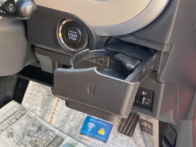 アルトラパン Ｘ　スマートキー　電動格納ドアミラー　プッシュスターター　ベンチシート　ＣＶＴ　盗難防止システム　純正１４インチアルミホイール　ＡＢＳ　運転席・助手席エアバック（5枚目）