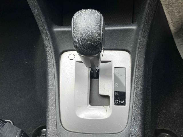 インプレッサスポーツ ２．０ｉ　オートクルーズコントロール　アルミホイール　オートライト　スマートキー　アイドリングストップ　電動格納ミラー　ＣＶＴ　盗難防止システム　ＡＢＳ　ＥＳＣ　ＣＤ　ＵＳＢ　エアコン　パワーステアリング（5枚目）