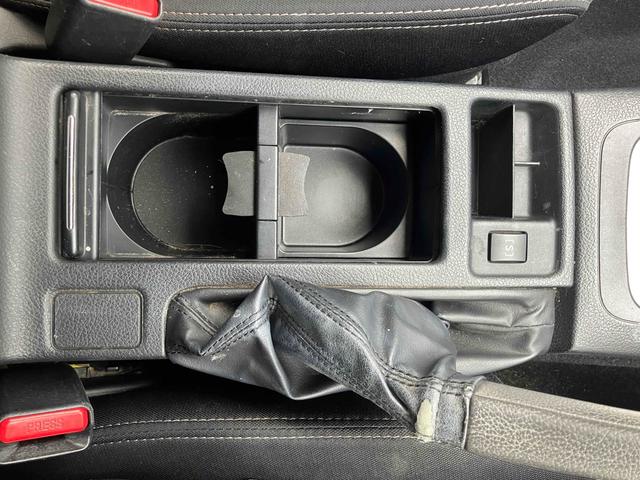 インプレッサスポーツ ２．０ｉ　オートクルーズコントロール　アルミホイール　オートライト　スマートキー　アイドリングストップ　電動格納ミラー　ＣＶＴ　盗難防止システム　ＡＢＳ　ＥＳＣ　ＣＤ　ＵＳＢ　エアコン　パワーステアリング（42枚目）