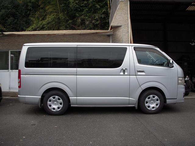 ハイエースバン ロングスーパーＧＬ　３．０ディーゼルターボ　地デジナビＴＶ　バックカメラ　ＥＴＣ　イージークローザードア　Ｗエアコン　リアヒーター　Ｂｌｕｅｔｏｏｔｈ（4枚目）