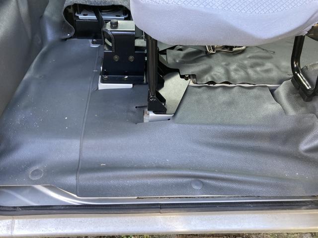 ハイゼットカーゴ 　福祉車輌　両側スライドドア　ＡＴ　エアコン　パワーウィンドウ　運転席エアバッグ（15枚目）