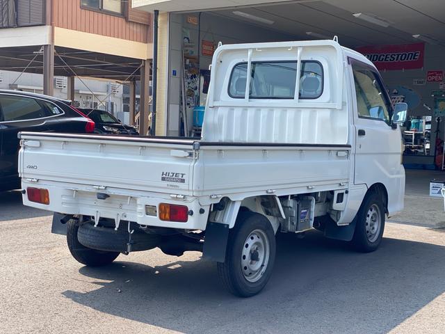 ハイゼットトラック エアコン・パワステ　スペシャル　４ＷＤ　５ＭＴ　荷台ゴムマット（6枚目）