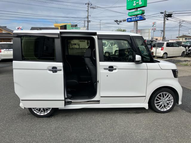 Ｎ－ＢＯＸカスタム Ｌターボ　衝突被害軽減ブレーキ　レーンアシスト　ナビＴＶ　Ｂｌｕｅｔｏｏｔｈ　パドルシフト　クルーズコントロール　ハーフレザーシート　シートヒーター　両側パワースライド　オートＬＥＤヘッドライト　純正１５アルミ（23枚目）