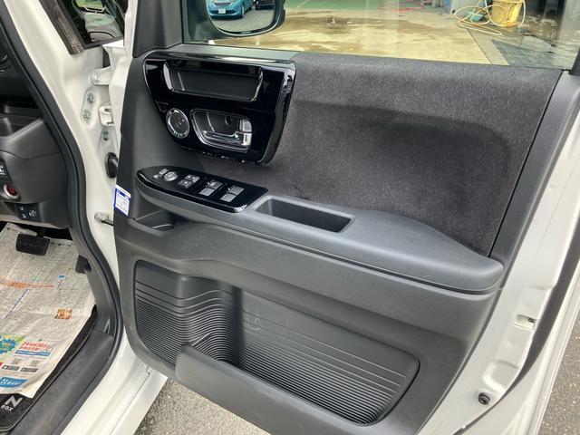 Ｎ－ＢＯＸカスタム Ｌターボ　衝突被害軽減ブレーキ　レーンアシスト　ナビＴＶ　Ｂｌｕｅｔｏｏｔｈ　パドルシフト　クルーズコントロール　ハーフレザーシート　シートヒーター　両側パワースライド　オートＬＥＤヘッドライト　純正１５アルミ（27枚目）