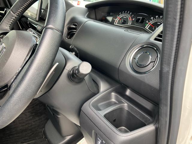 Ｎ－ＢＯＸカスタム Ｌターボ　衝突被害軽減ブレーキ　レーンアシスト　ナビＴＶ　Ｂｌｕｅｔｏｏｔｈ　パドルシフト　クルーズコントロール　ハーフレザーシート　シートヒーター　両側パワースライド　オートＬＥＤヘッドライト　純正１５アルミ（40枚目）