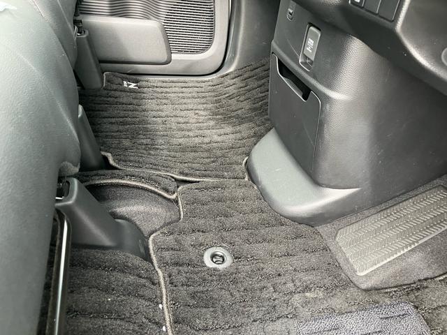 Ｎ－ＢＯＸカスタム Ｌターボ　衝突被害軽減ブレーキ　レーンアシスト　ナビＴＶ　Ｂｌｕｅｔｏｏｔｈ　パドルシフト　クルーズコントロール　ハーフレザーシート　シートヒーター　両側パワースライド　オートＬＥＤヘッドライト　純正１５アルミ（46枚目）